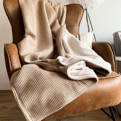 Kuscheldecke Zoe Latte-Sandweiss 145 x 210 cm - Livom